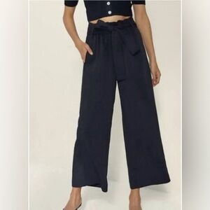 Wilfred by Aritzia | Tie Front Cropped Wide Leg Paperbag Pants | Black | Size 4